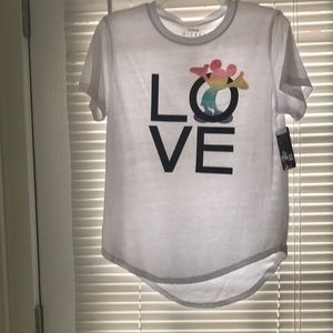 Disney women shirt size M - new with tag